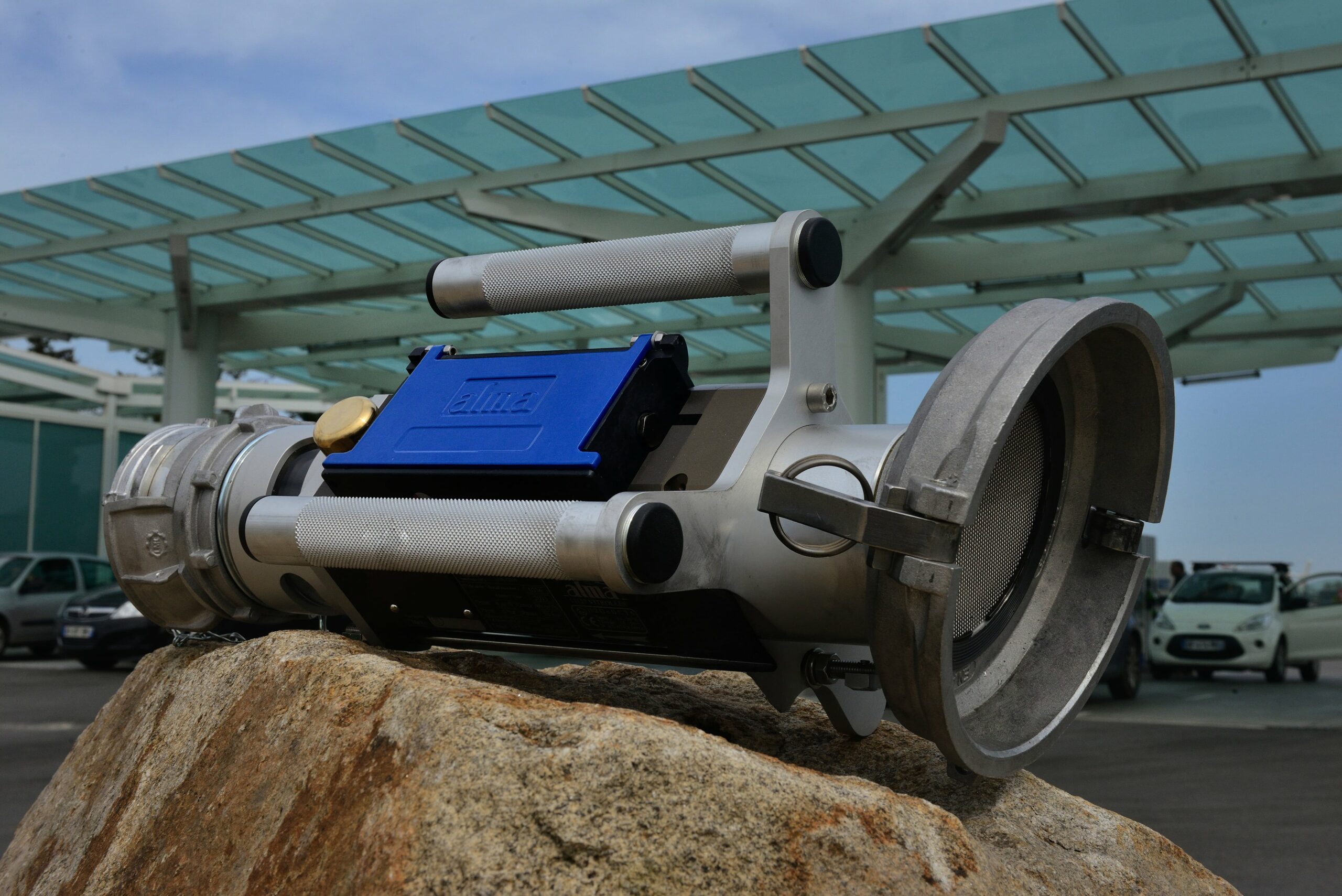 Flexicompt fuel transfer meter, industrial equipment designed for accurate fuel unloading and transfer measurement.